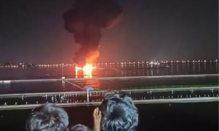 Boat catches fire in Hussain Sagar