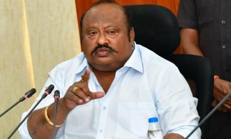 Srinivas Goud criticizes Congress over caste census