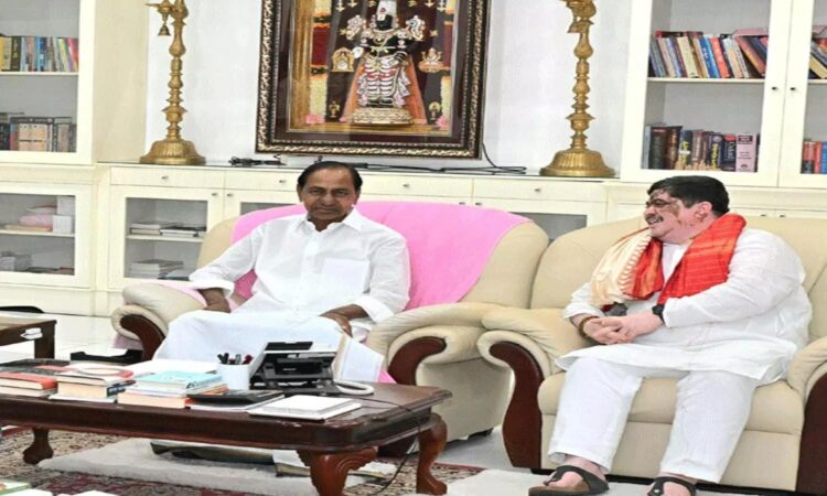 Minister Ponnam Prabhakar calls for KCR’s presence in the Telangana Assembly session to address caste survey concerns.