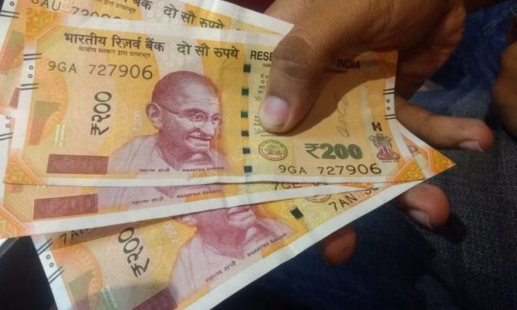 RBI clarifies there are no plans to ban ₹200 notes, urging the public to disregard circulating rumours.