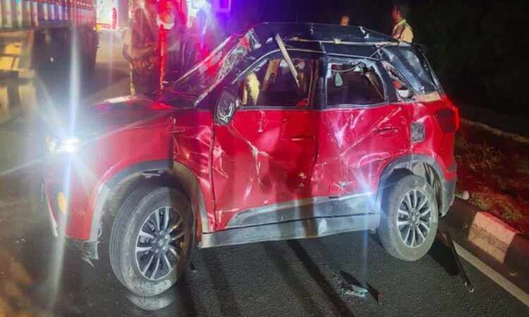 Gadwal car accident