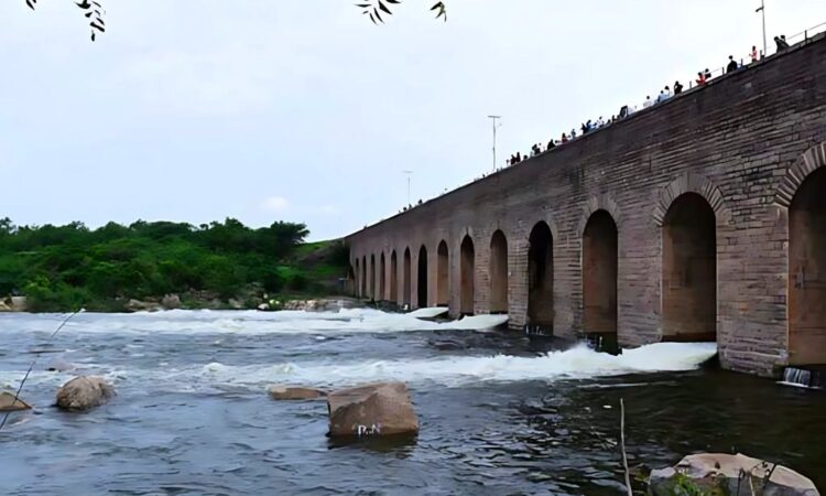 Himayat Sagar gates opened