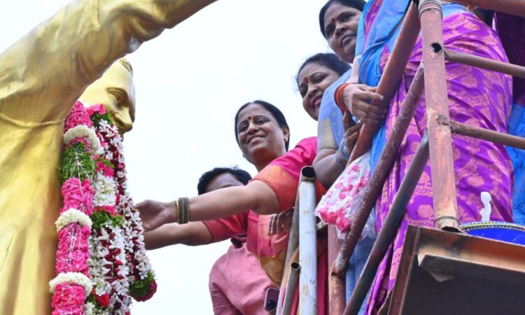 Konda Surekha Rajiv Gandhi reforms
