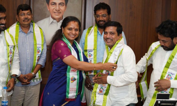 BC leaders join Telangana Jagruthi