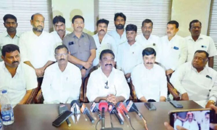 Congress wins Mother Dairy seat