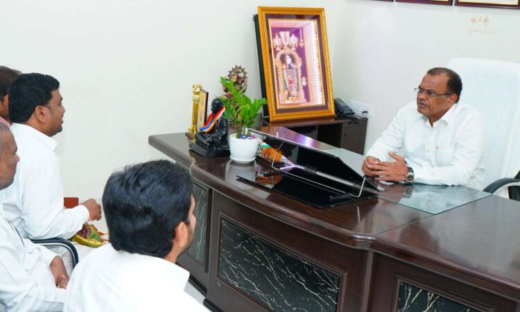 Komatireddy R&B department support