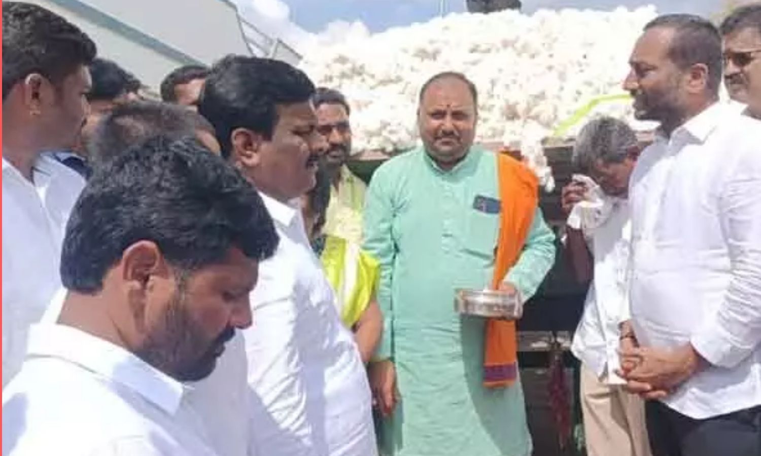 Medak MP CCI cotton purchase