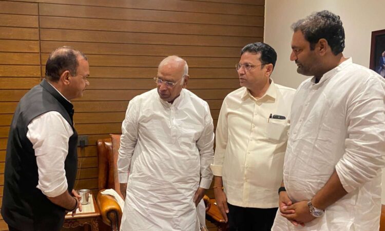 Telangana ministers visit Kharge