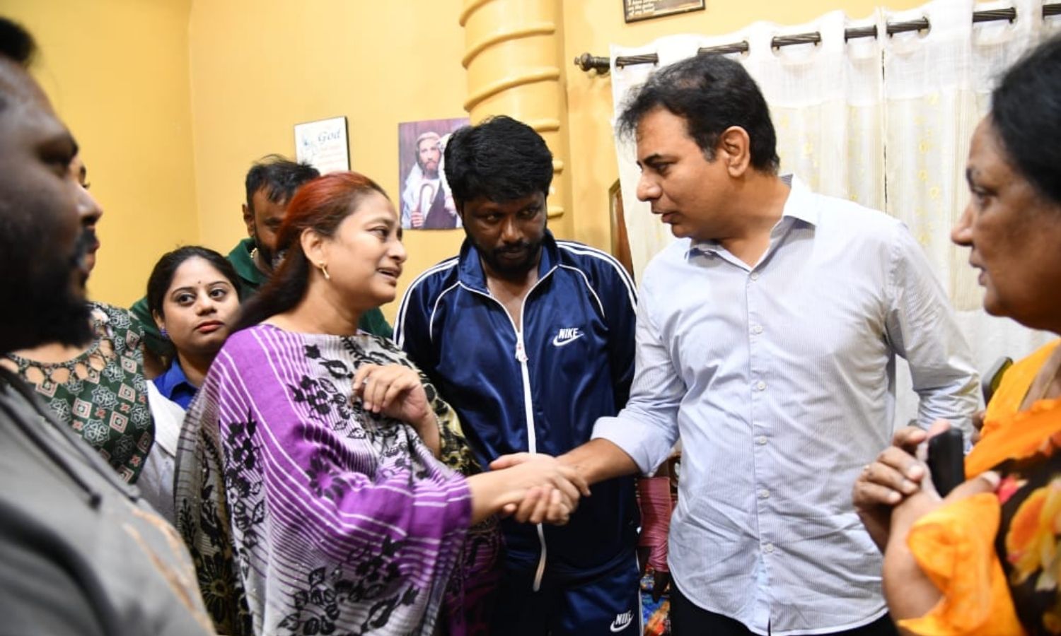 Congress violence Jubilee Hills